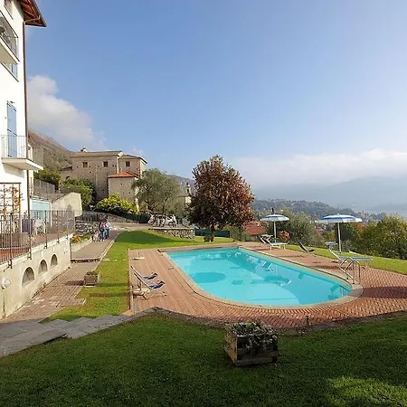 Daire Sleeps 5 Pool Wifi Mezzegra