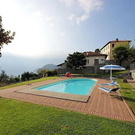 Sleeps 5 Pool Wifi *